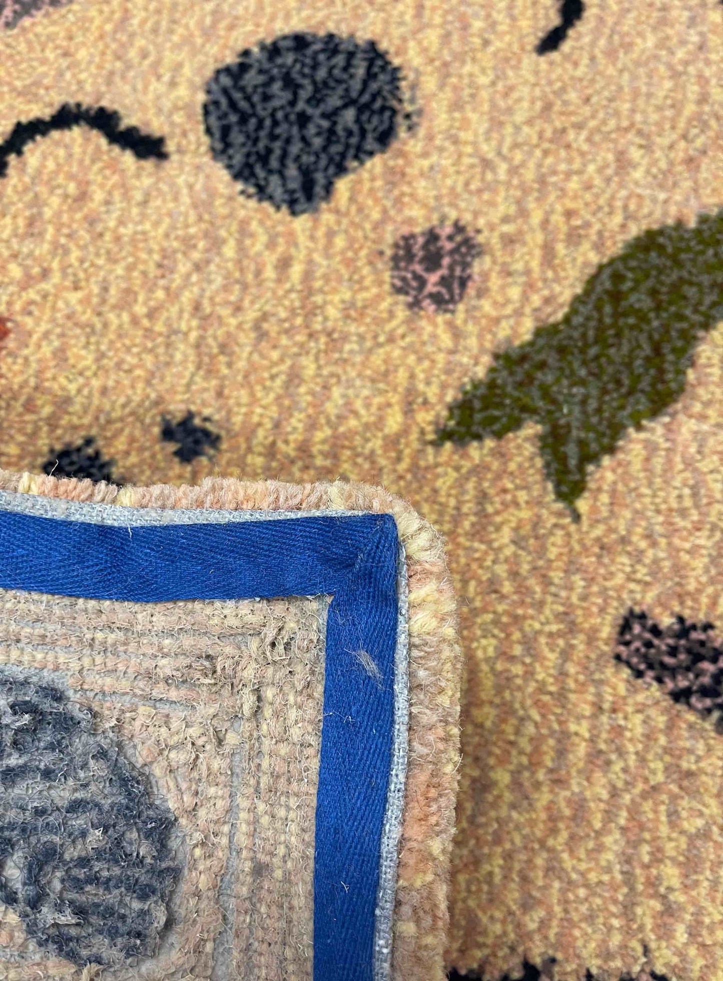 'Seabed' Hand tufted sandy yellow and orange tufted small rug