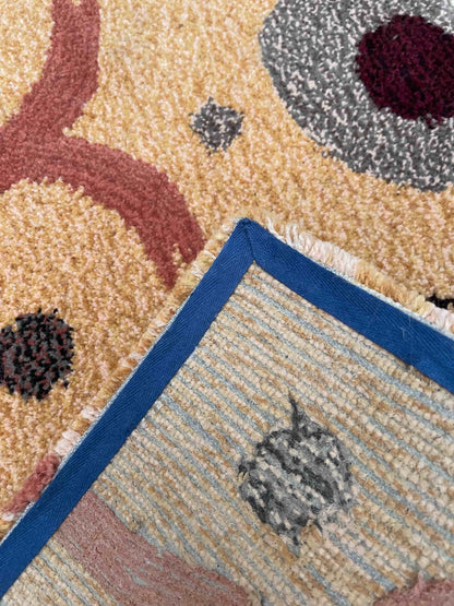 'Abyss' Star Fish sandy yellow tufted rug
