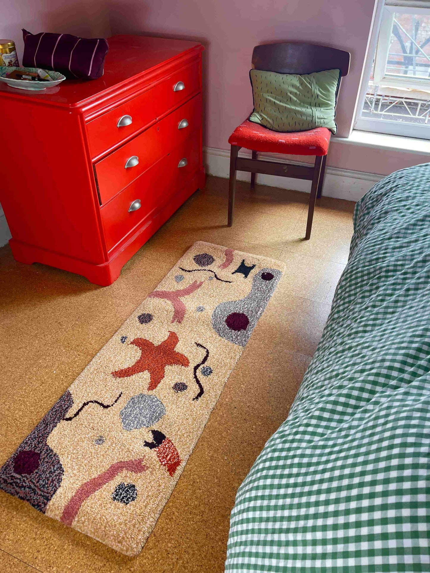 'Abyss' Star Fish sandy yellow tufted rug