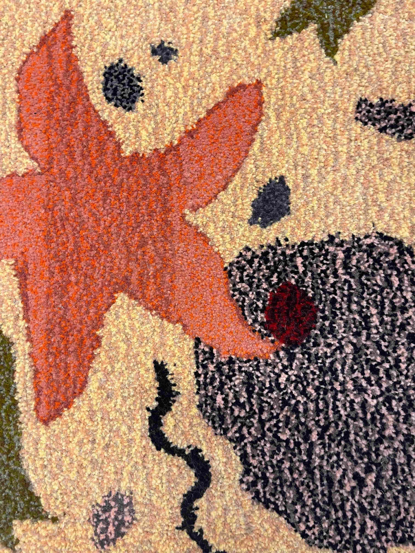 'Seabed' Hand tufted sandy yellow and orange tufted small rug