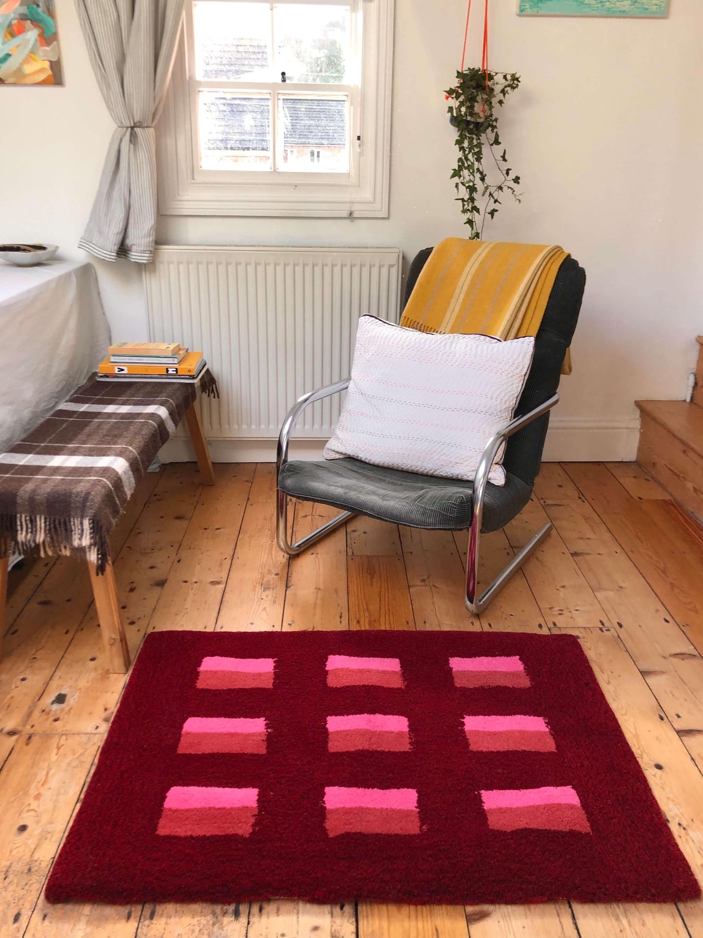 'Mulled' Hand tufted red, pink and burgundy small tufted rug