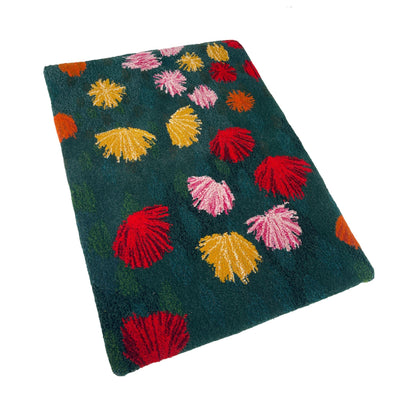 'Dahlia' Hand tufted Green, red, orange and yellow floral small tufted rug