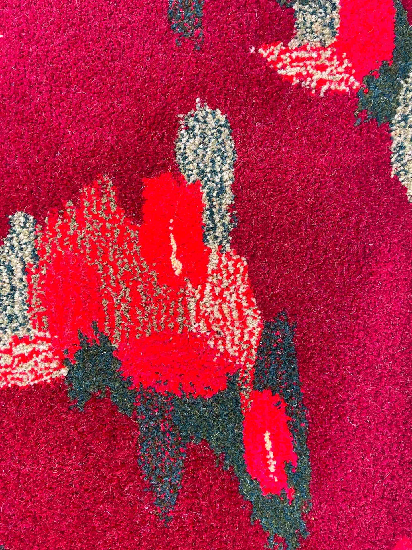 'Red Rugosa' Hand tufted floral burgundy red and sage green medium tufted rug